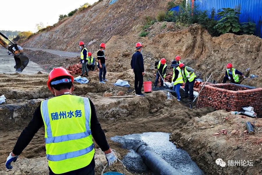 信宜粤海水务：改造升级老旧管网解决千户居民用水难题(图1)